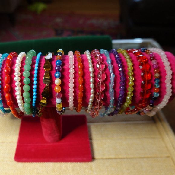 (NWT) Multi Color Fire Agate Faceted Beaded Bracelet (Fits Sm to Lg Wrist) - Picture 9 of 9